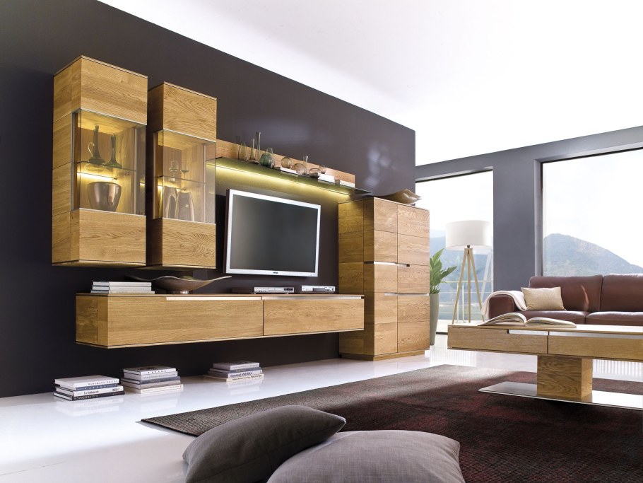 Гостиная из дерева в современном стиле