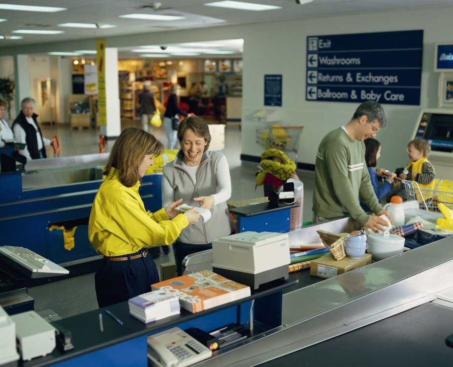 Продавец икеа