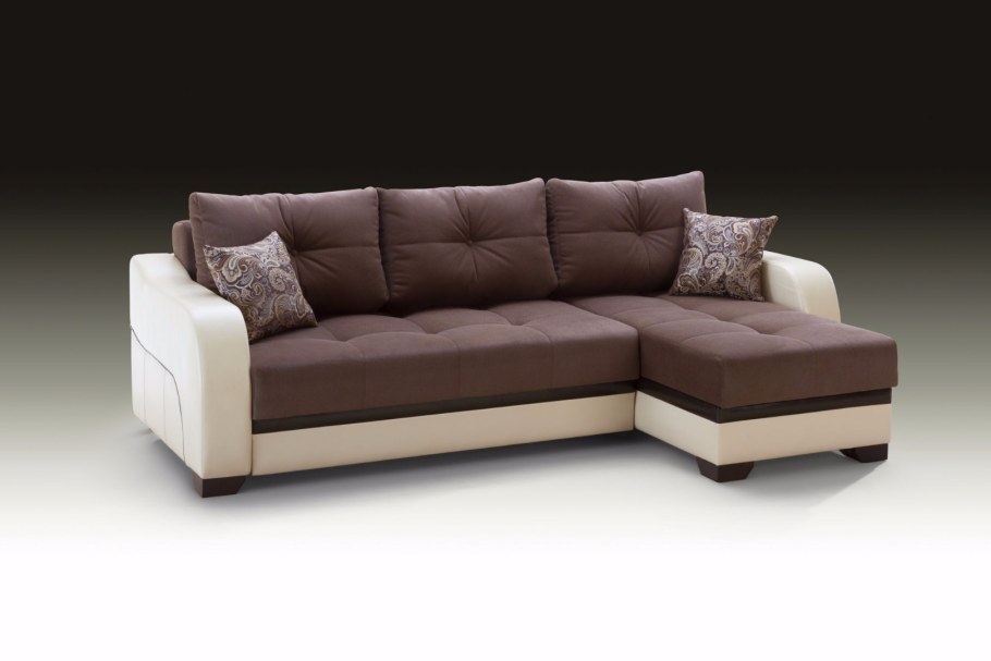 Темно коричневый диван