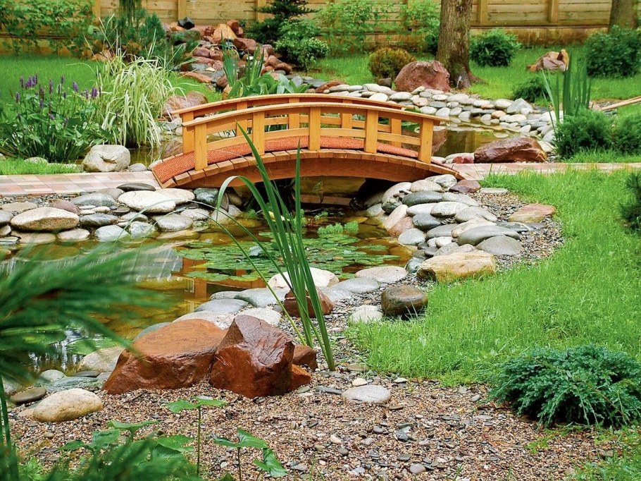 Сухой ручей и прудик мостик