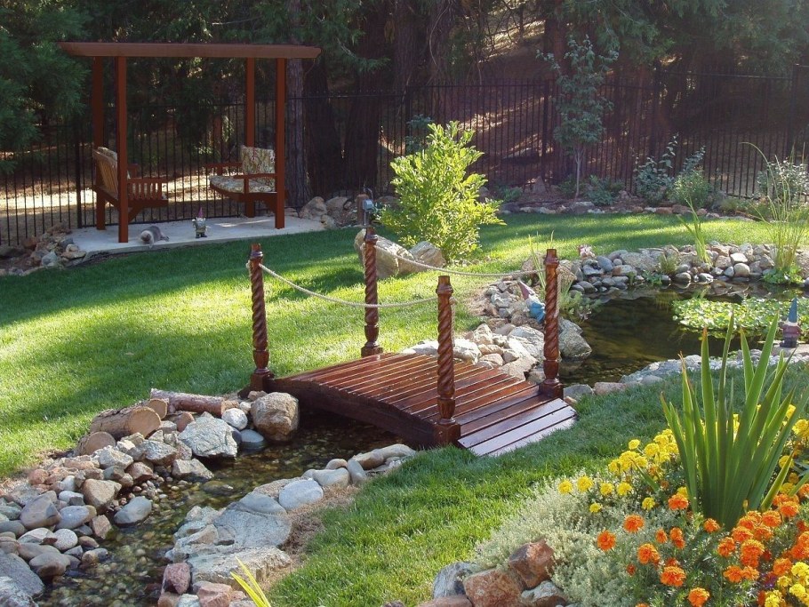 Ручей на участке