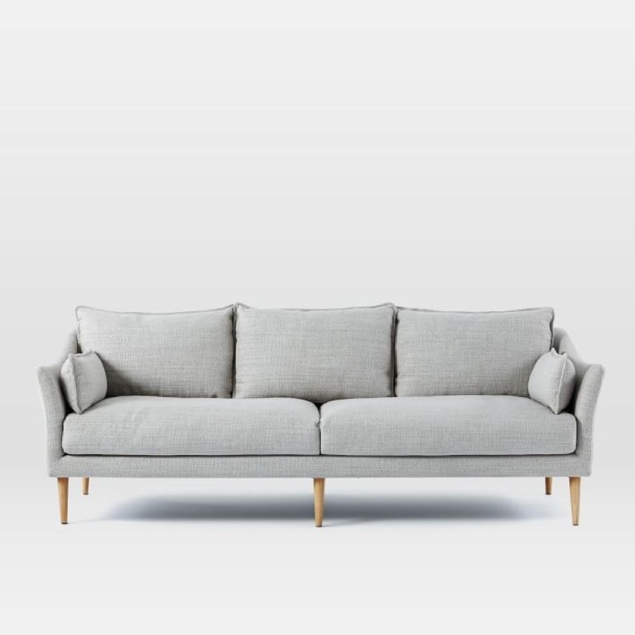 Диван на металлических ножках