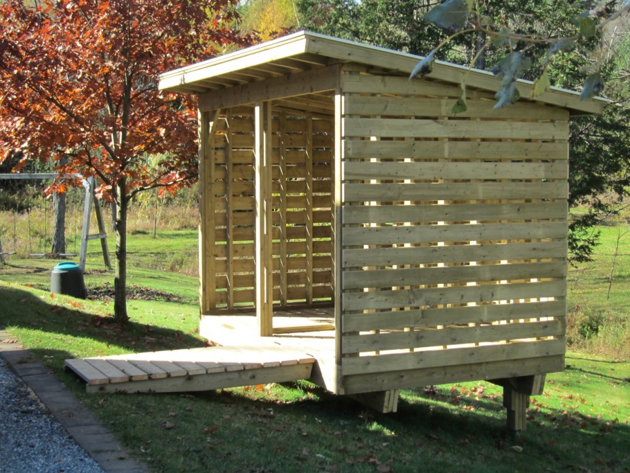 Хозблок с дровником 4х2