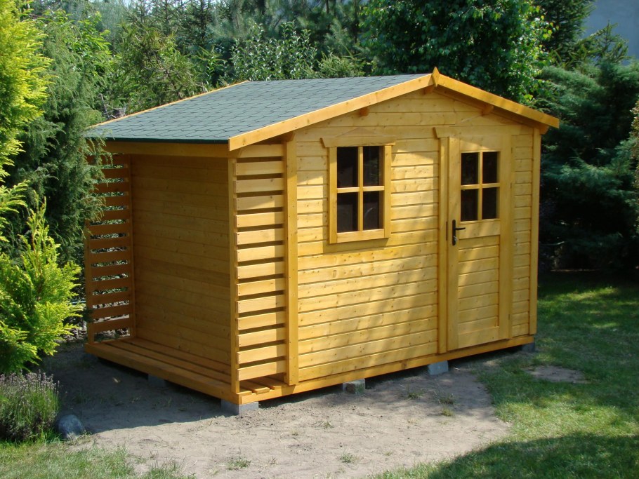 Сарай с дровником