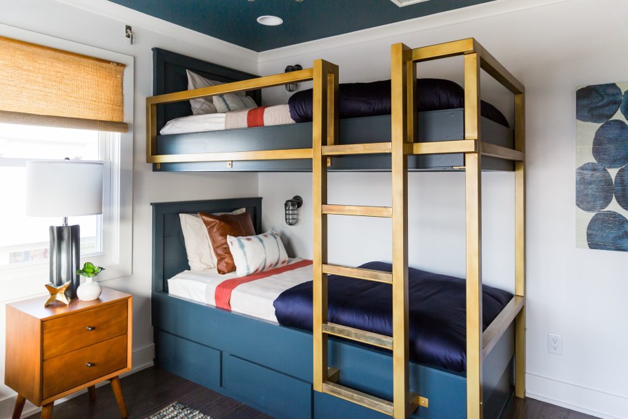 Двухуровневая двухэтажная комната для подростка