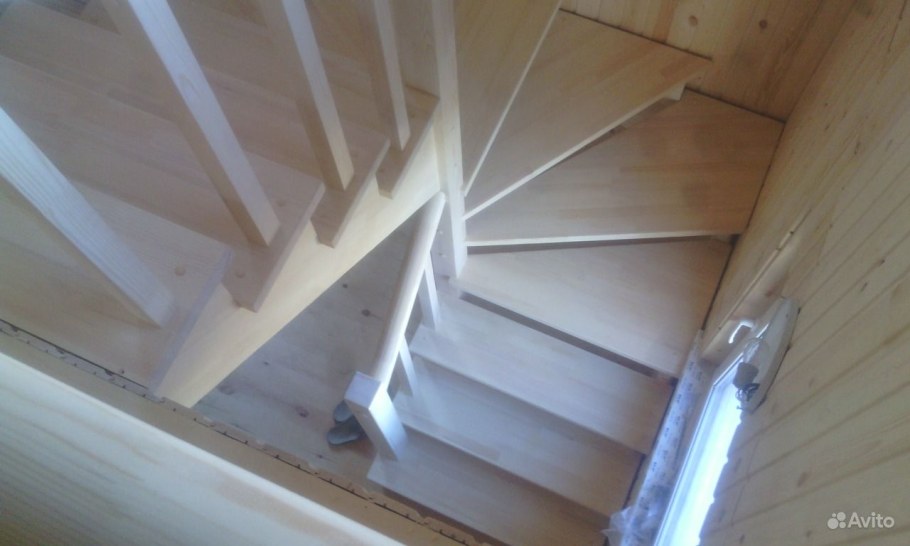 Лестница с забежными ступенями