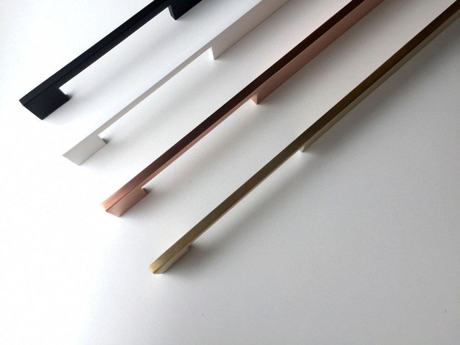 Ручка мебельная деревянная