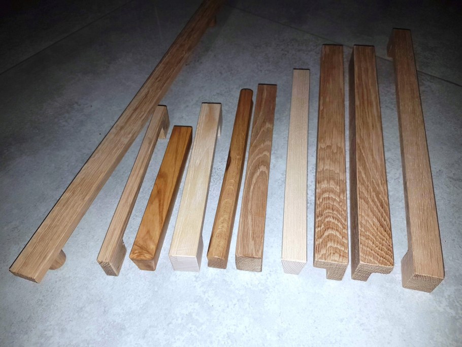 Мебельная ручка из дерева