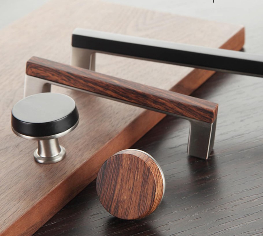 Ручка мебельная деревянная