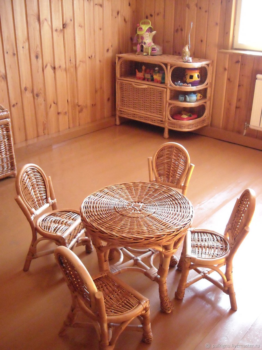 Плетеный комод