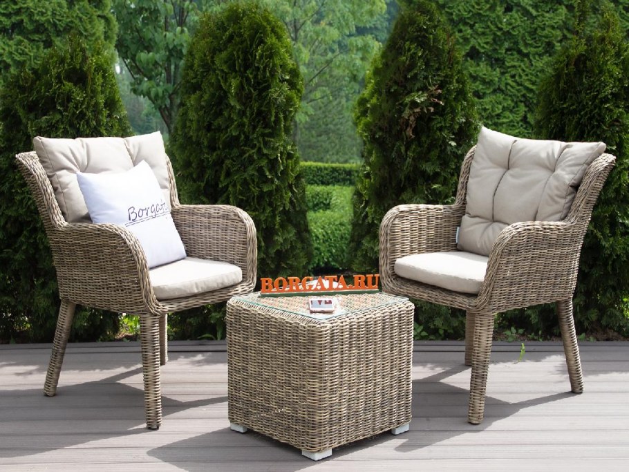 Мебель из ивовой лозы