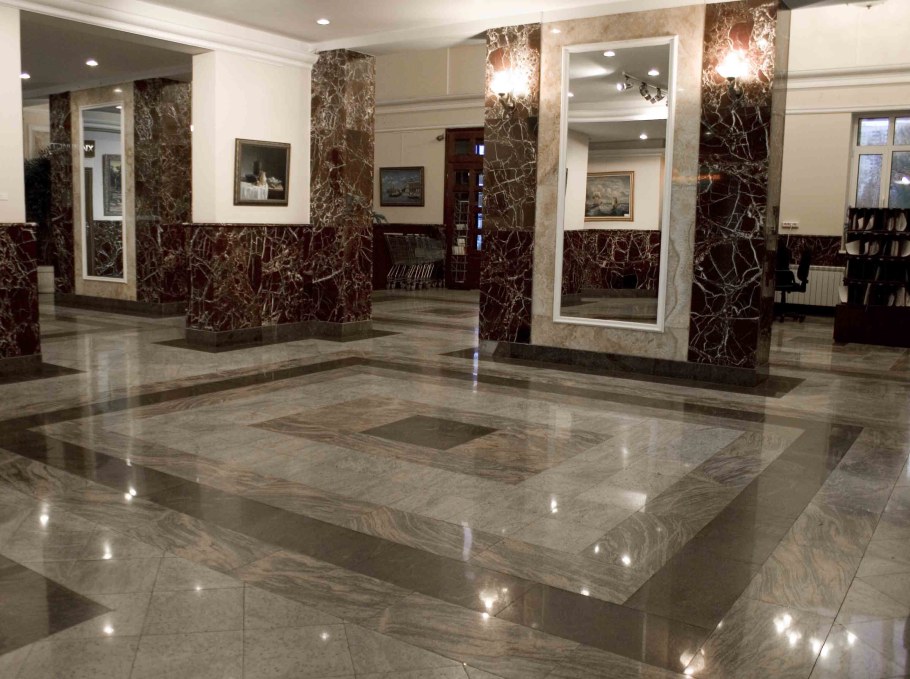Мрамор в холле