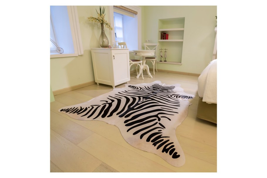 Журнальный столик и ковер Зебра