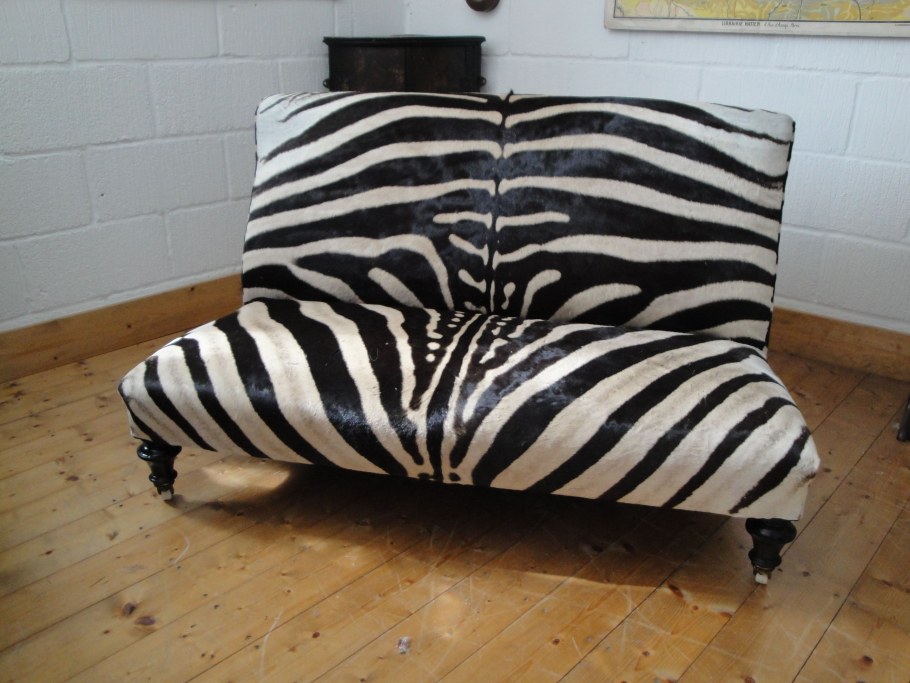 Диван расцветка Зебра
