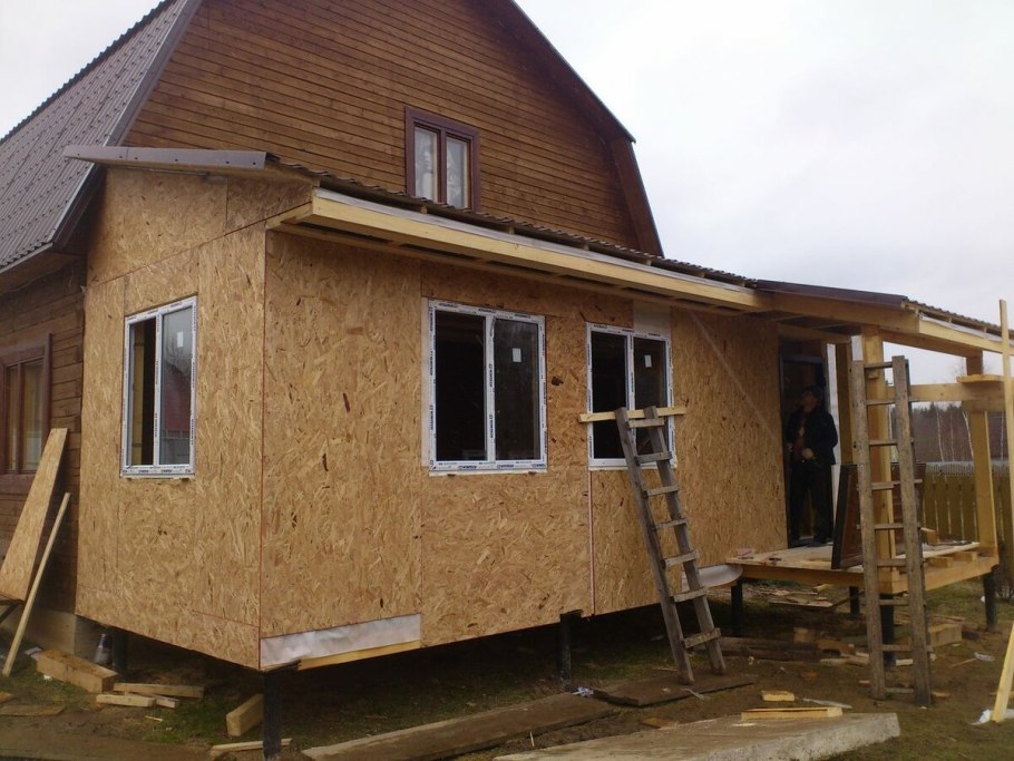 Пристройка к дачному дому 2*2