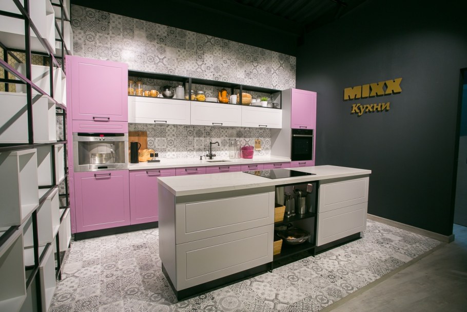 Много мебели Сергиев град