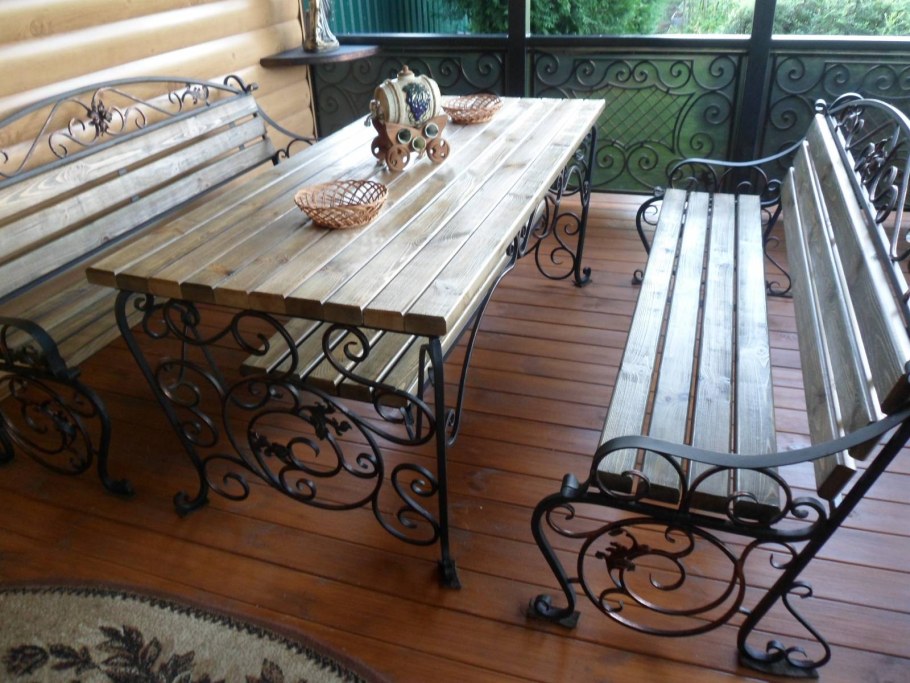 Кованые столы и лавки