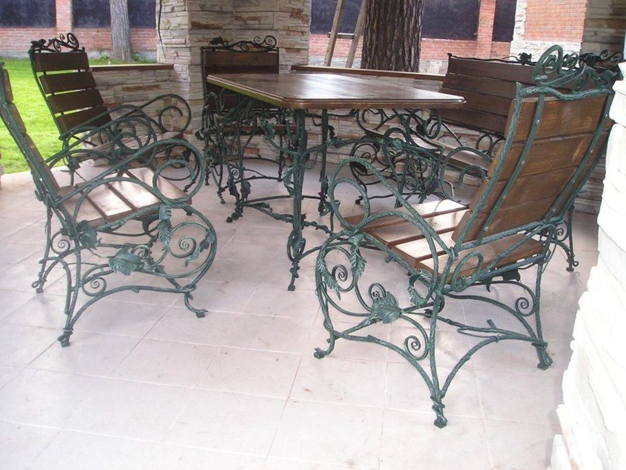 Кованые лавочки и столы