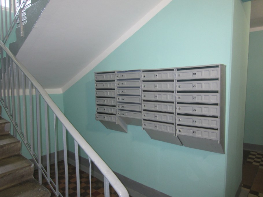 Сталинка подъезд с лифтом