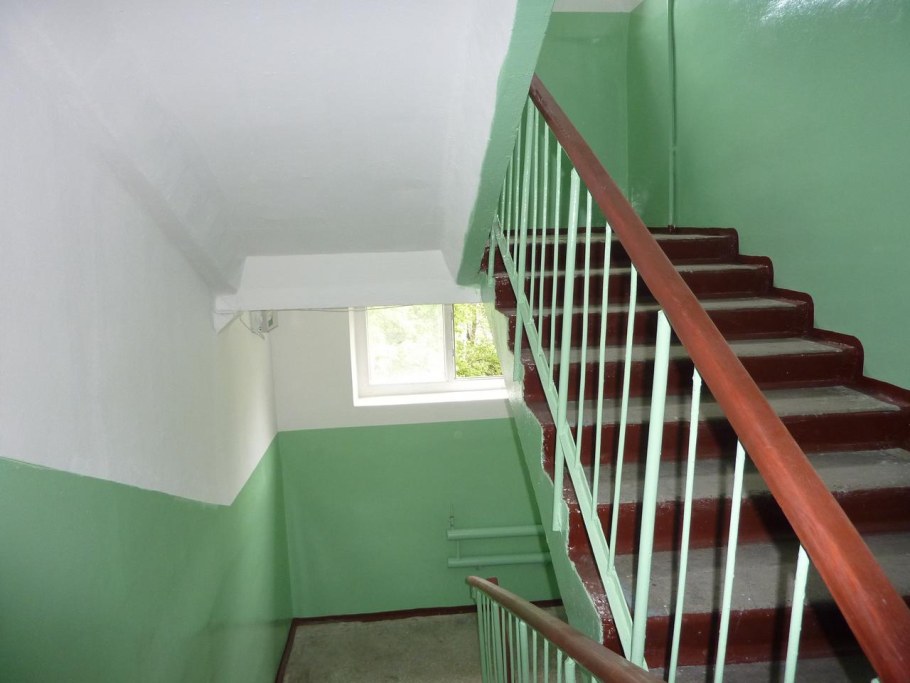 Лестница в подъезде