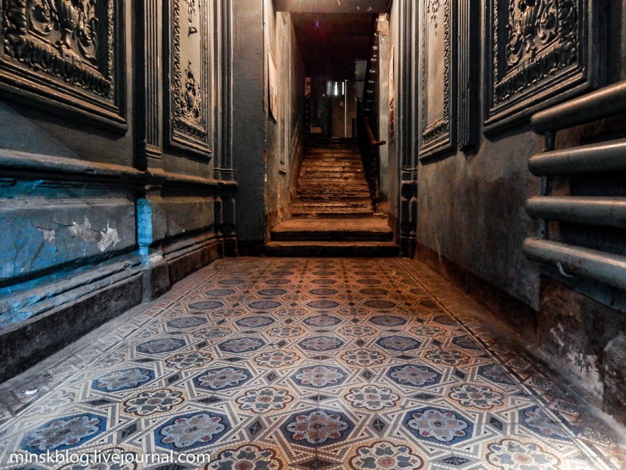 Лестница в подъезде