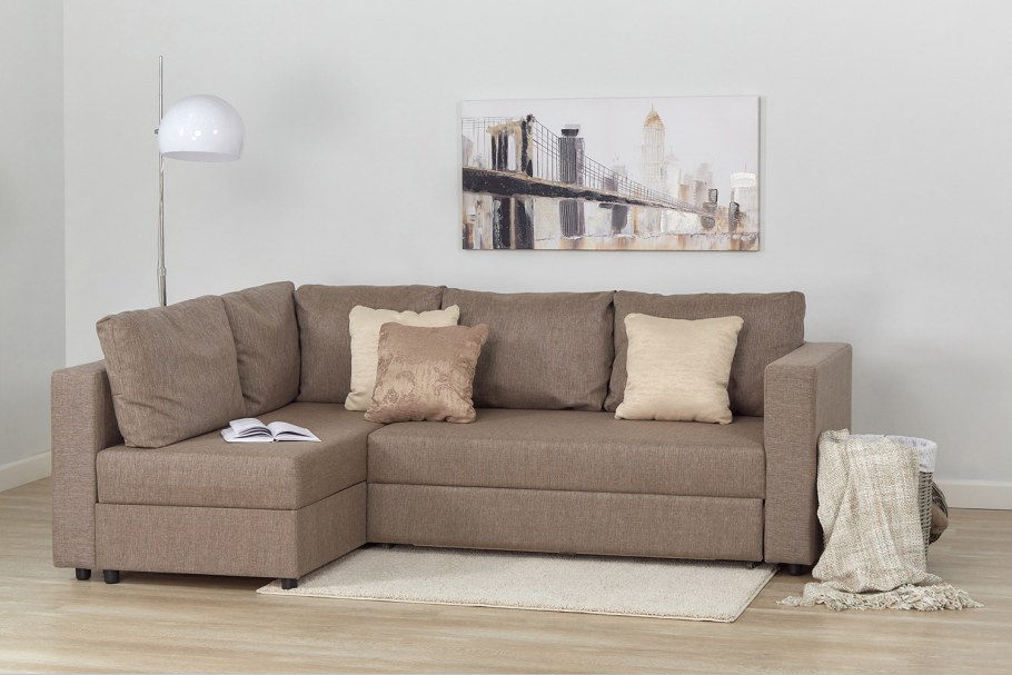 Светлый диван угловой Хоф