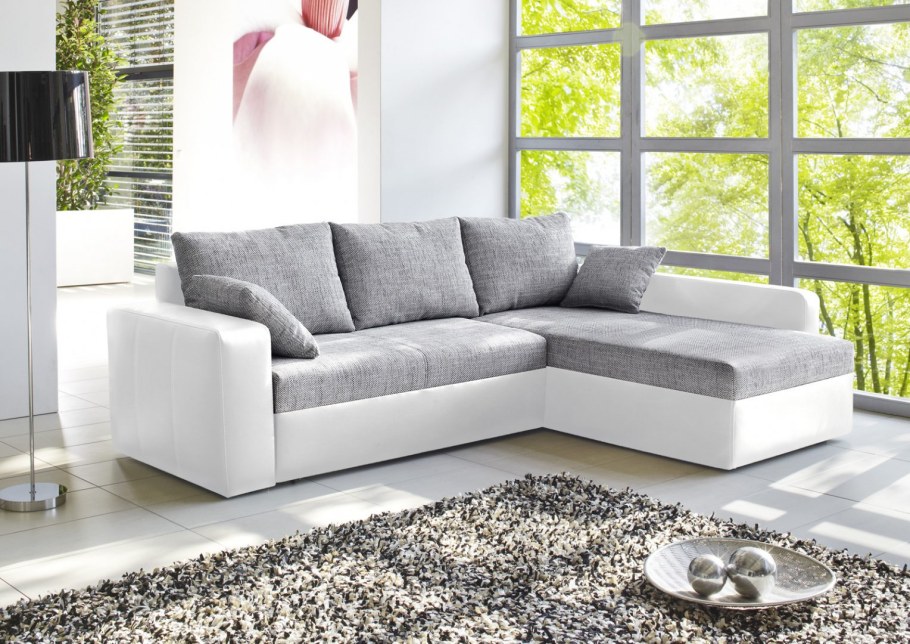 Светло серый диван