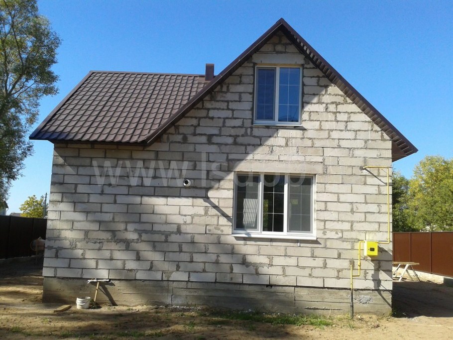 Дачный домик из пеноблоков