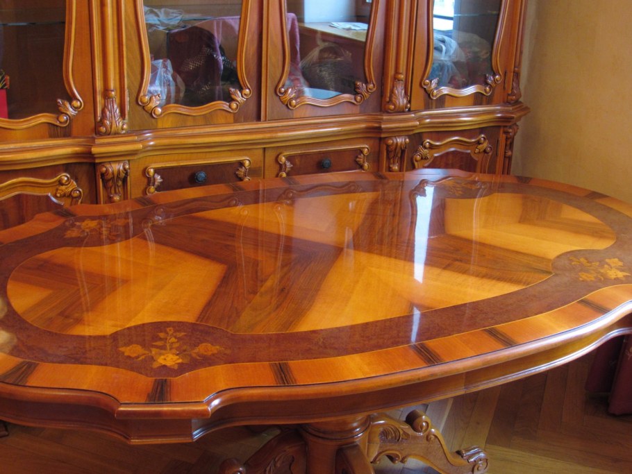 Полированная мебель