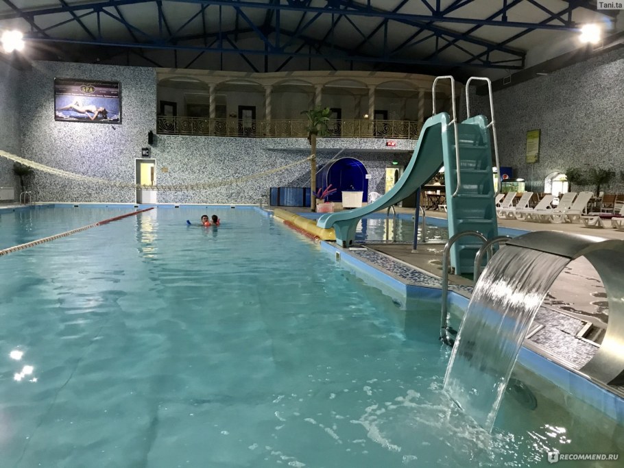 Открытый бассейн горячий ключ