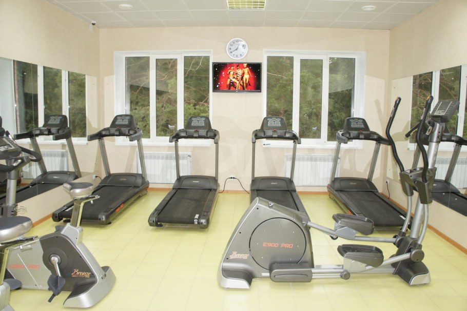 Директор бассейна Дельфин