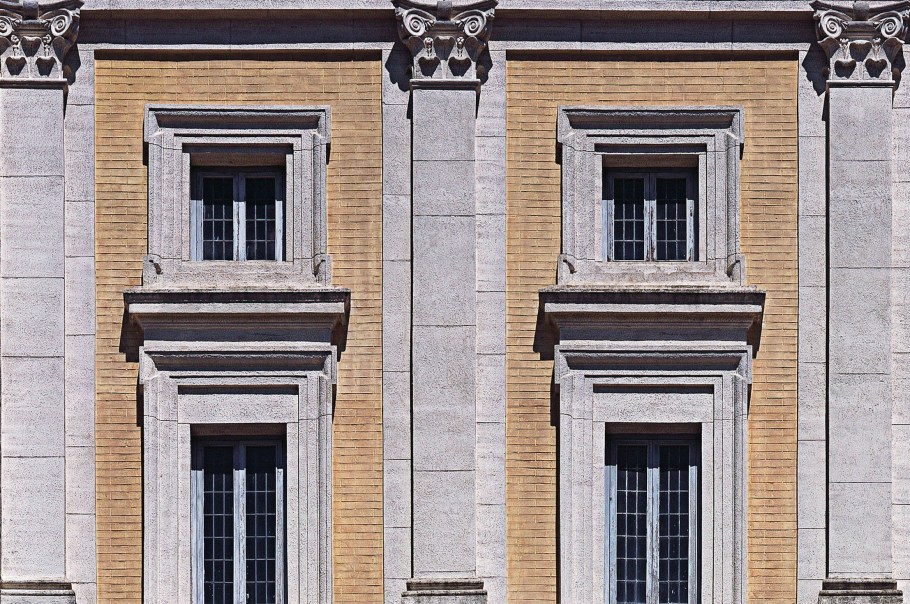 Сандрик в архитектуре Барокко