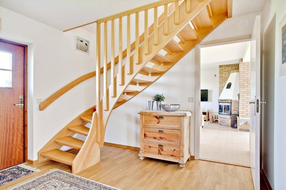 Лестница на мансарду