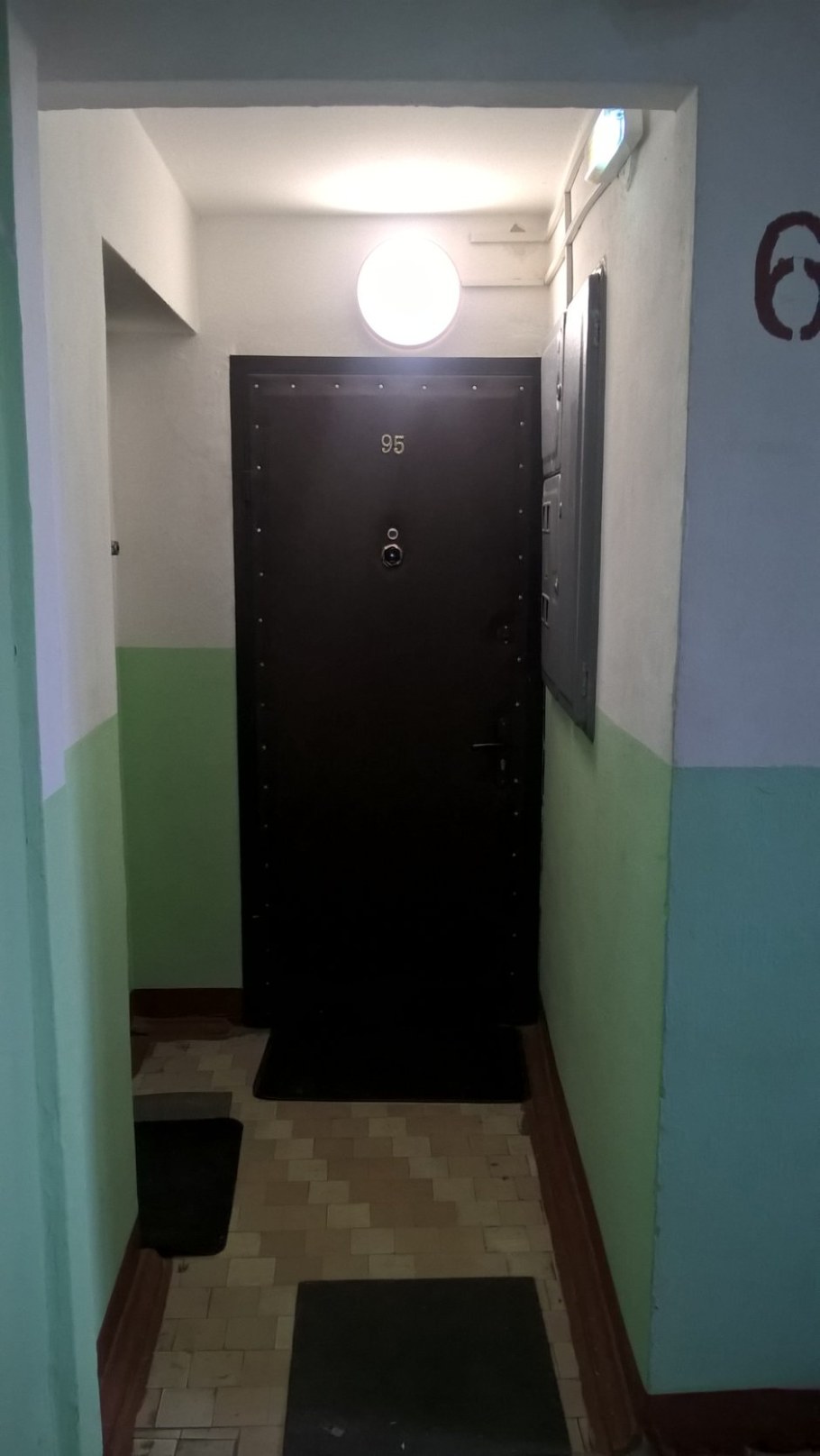 Тамбур в подъезде