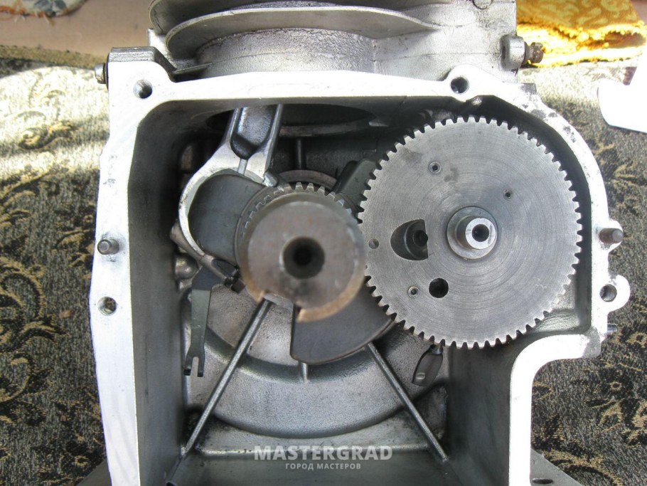 Натяжитель ремня роторной косилки Заря