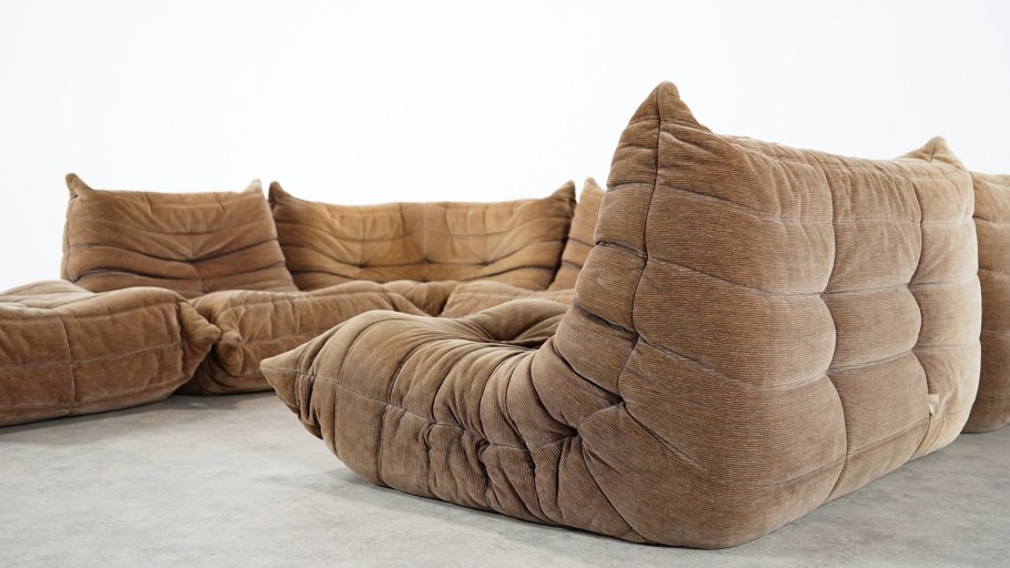 Бескаркасный диван Togo Sofa