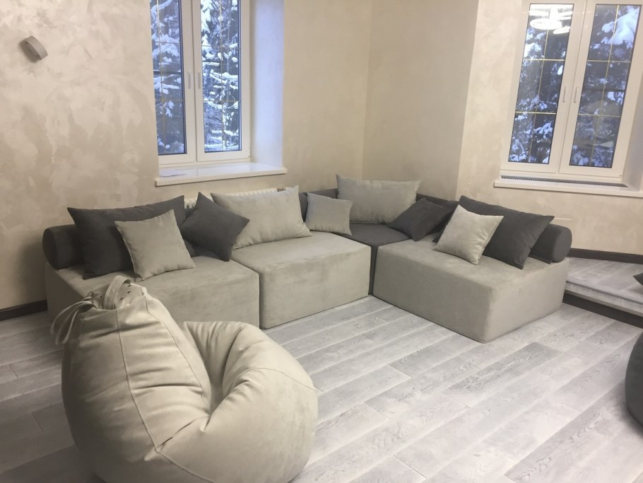 Бескаркасный модульный диван