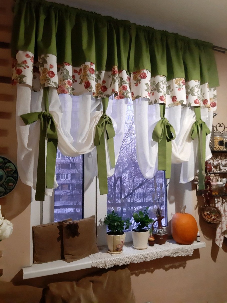 Шторы на маленькие окна в деревенском доме
