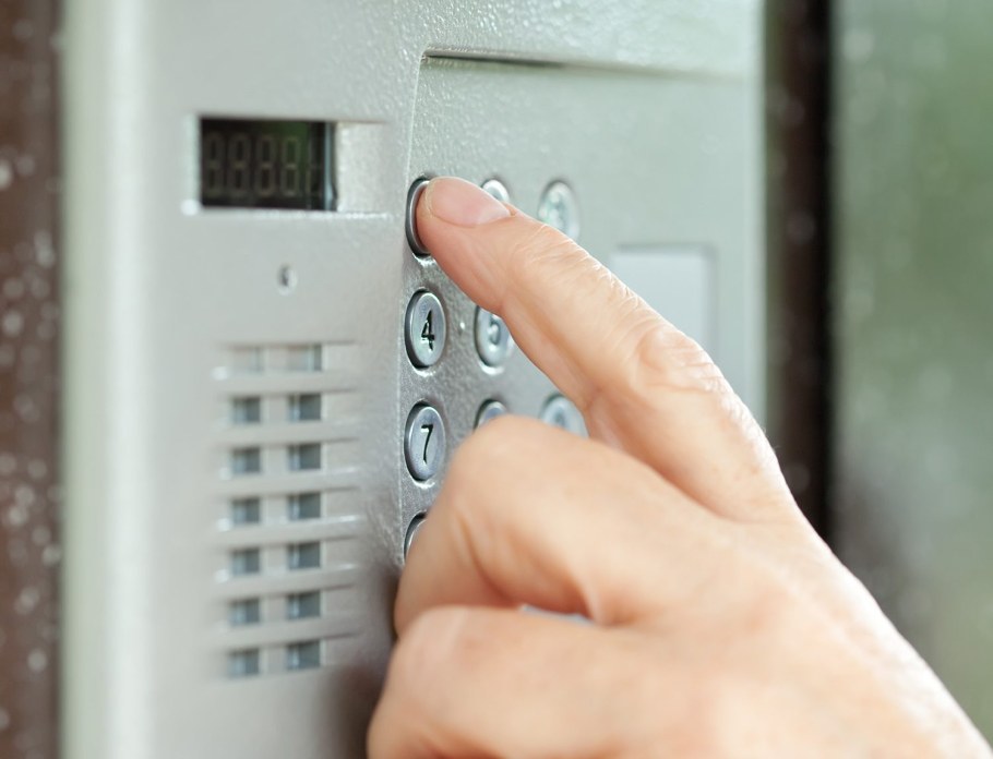 Подъездный домофон визит