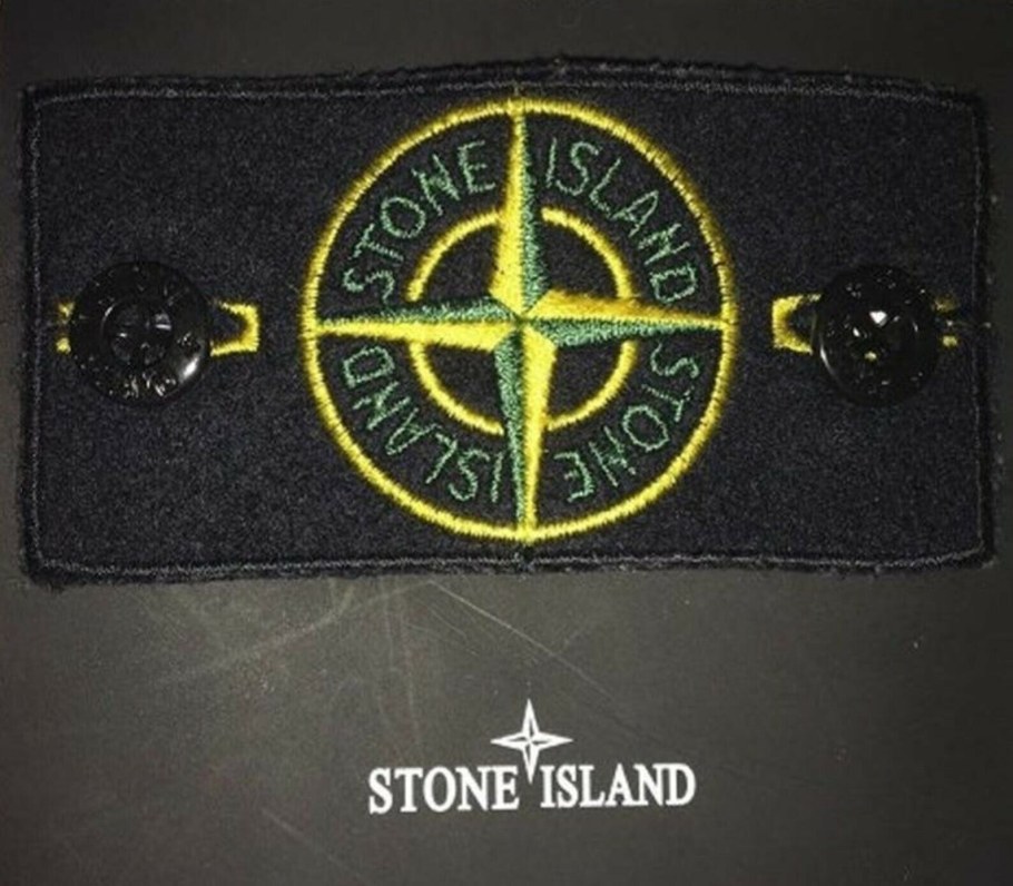 Stone Island много шмоток