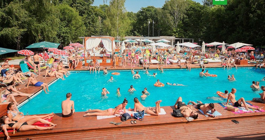 Парк Горького пляжная зона