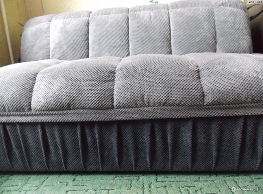 Мягкий диван в гостиной 3 комплекта