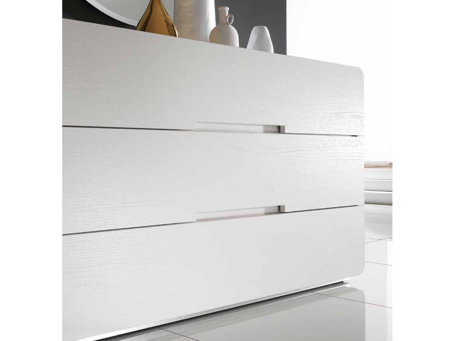 Ручки для белого комода