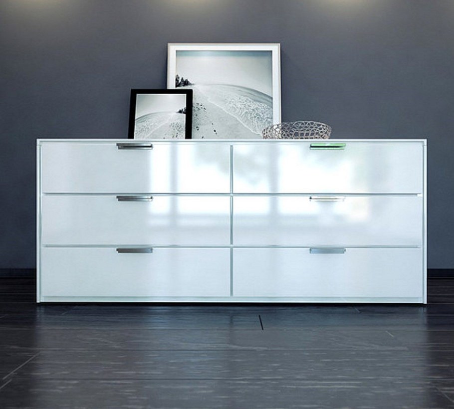 Комод без ручек белый