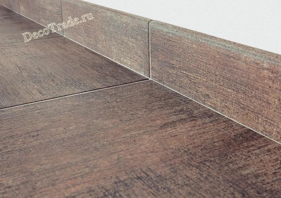 Плинтус на Ламинатный пол