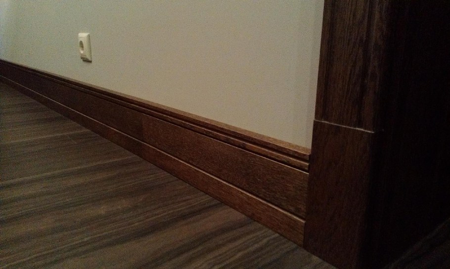 Плинтус напольный a016