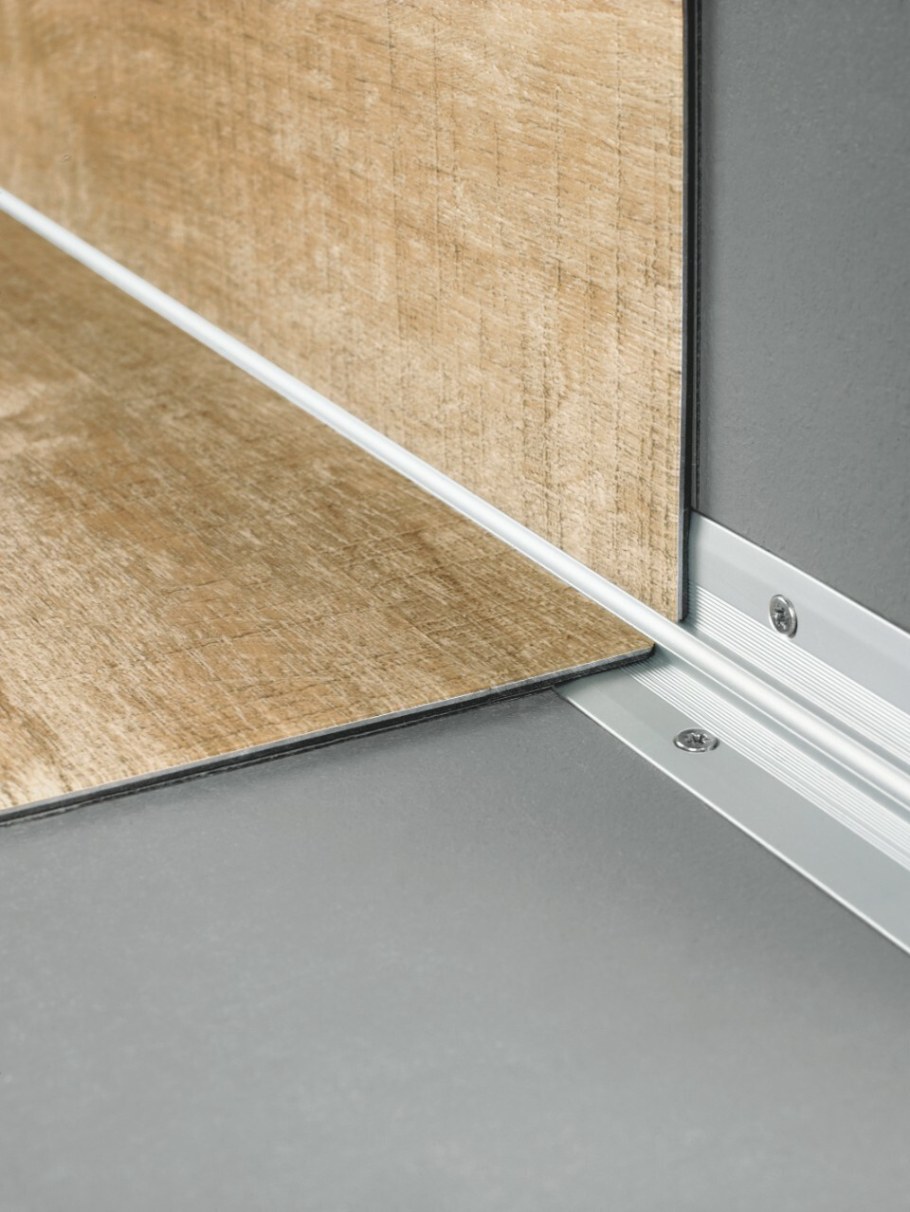 Плинтус дюрополимер полиуретан