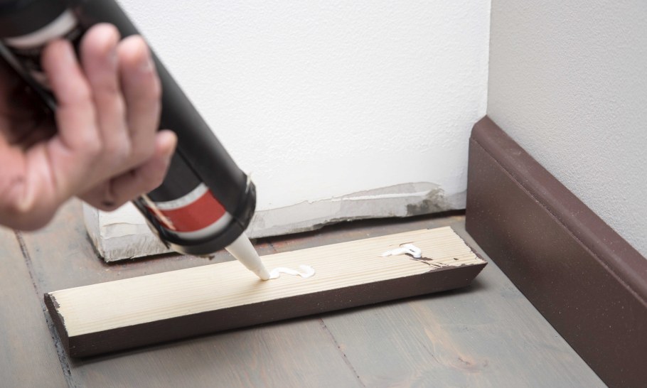 Плинтус напольный лайн пласт