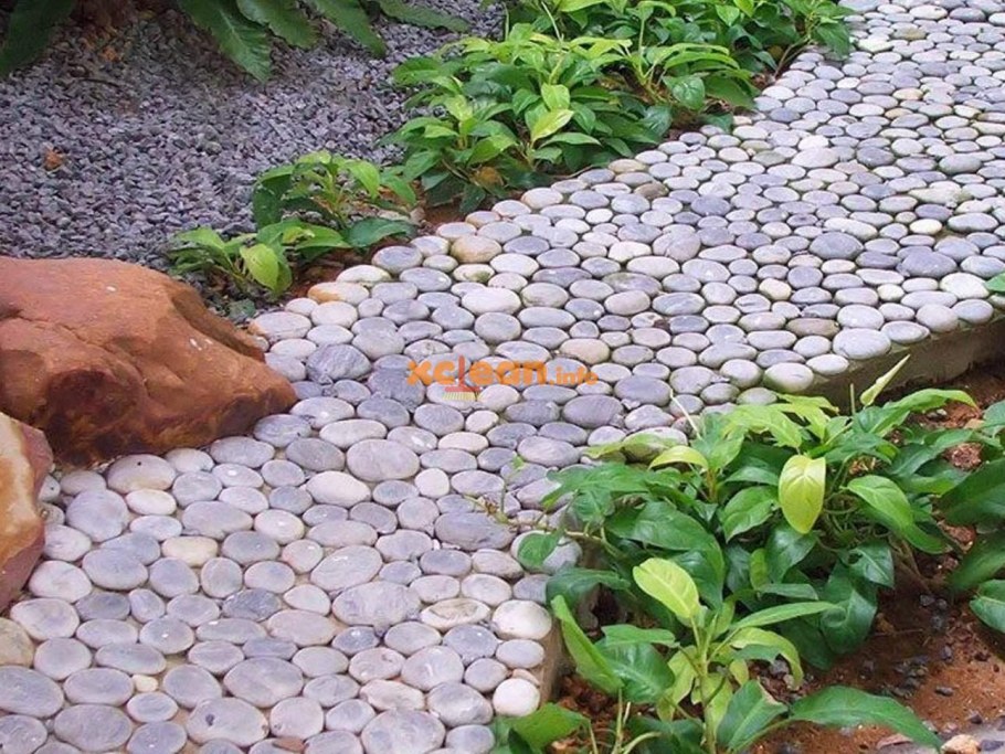 Мощение дорожки Речной Галькой