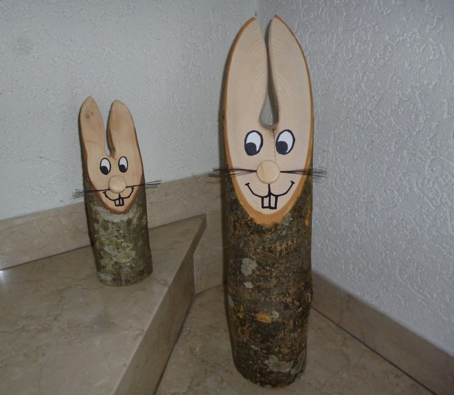 Заяц из полена